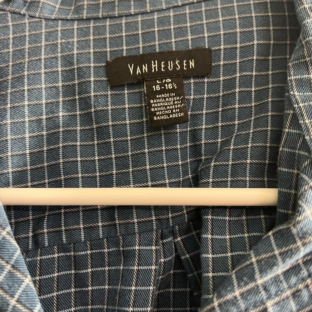 Van Heusen Blue Checked Long-Sleeve Button-Down Shirt - Picture 3 of 4
